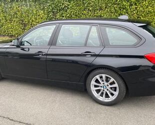 BMW BMW 316i Touring - Automatic, Navi, Panorama Gebrauchtwagen