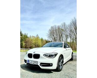 BMW BMW 118 i SPORTLINE NAVI XENON LEDER HIFI GLASDACH Gebrauchtwagen