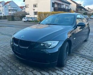 BMW BMW 320 E90 TÜV Neu Navi Kunstleder 170PS schwarz Gebrauchtwagen