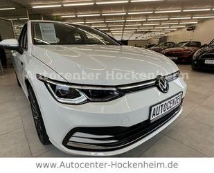 VW Volkswagen Golf VIII Lim. Style / AHK/ ABST-Tempo Gebrauchtwagen