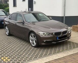 BMW BMW 320d Luxury Line head-up harman kardon 19 zoll Gebrauchtwagen