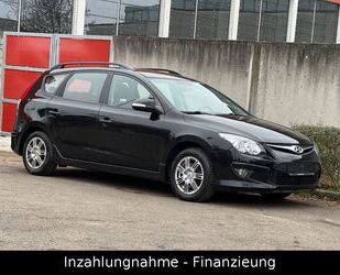 Hyundai Hyundai i30 cw FIFA WM Edition/Klima/8 Fach/AHK/ Gebrauchtwagen