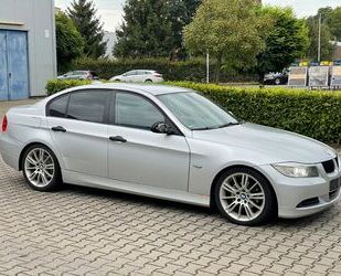 BMW BMW 318i Lim. Xenon* Navigation* Einparkhilfe*TüvN Gebrauchtwagen
