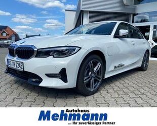 BMW BMW 330e Aut. Sport Line Navi-Laser-HUD-H&K-Live Gebrauchtwagen