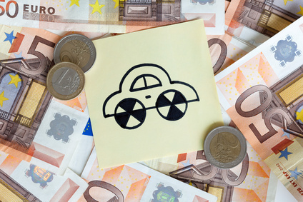 KFZ Versicherung HUK - auto automechaniker autoteile autovermietung autoversicherung barkauf besitz darlehen eigentum eigentümer erfolg erwerb euro finanzieren finanzierung geld investieren investition investment kauf kaufen kaufvertrag kfz kosten kredit leasing miete neu planen reparatur scheine service transport verkaufen versicherung vertrag wagen werkstatt zeichnung.