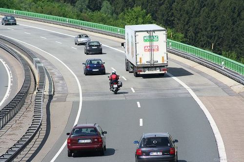 Die Berechnung der Kfz-Versicherung - Verkehr.