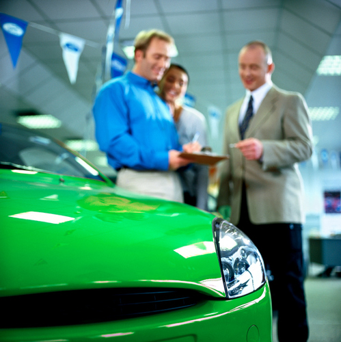 Für die Autofinanzierung muss es nicht immer ein Autokredit sein