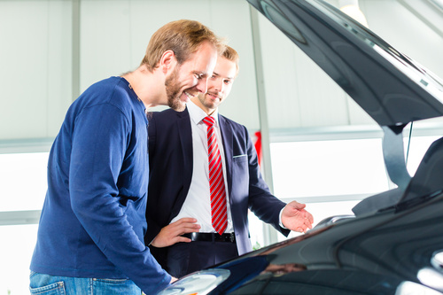 Autohändler haften für etwaige Mängel - Autokauf, Auto, .