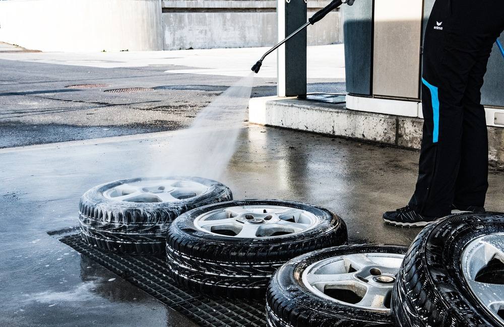 Alufelgen im Winter: Die richtige Pflege