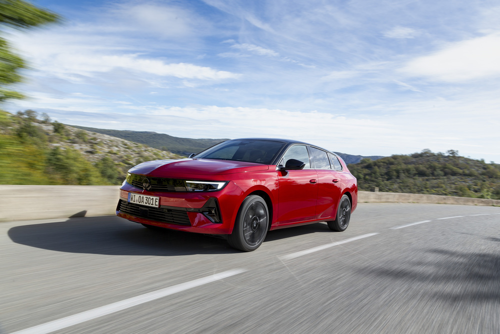 Astra Sports Tourer Electric