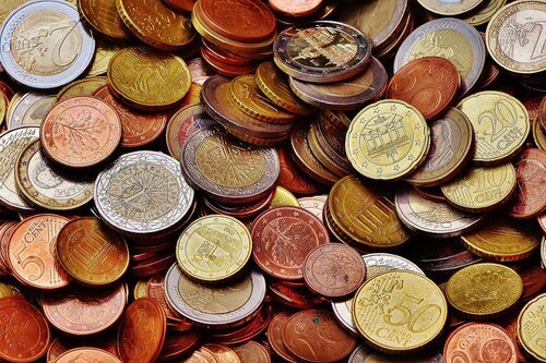 Das Auto finanzieren - diese Optionen treten im Vergleich gegeneinander an