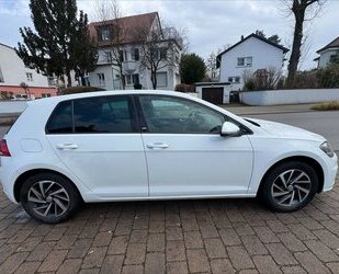 VW Golf VII 2.0 TDI Lim. Sound Start-Stopp Navi ACC Gebrauchtwagen