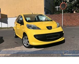 Peugeot 107 Petit Filou 3trg.*Radio/CD*AUX*LM*AllSeason* Gebrauchtwagen