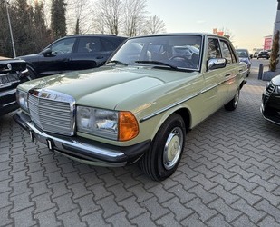 Mercedes-Benz W123 250 Traumzustand! TÜV/AU 07.2026 Oldtimer