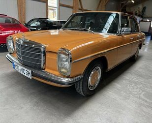 Mercedes-Benz 200 D/8 Gebrauchtwagen