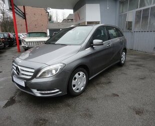 Mercedes-Benz B 180 Style PanoDach Bi-Xenon PDC SHZ Navi 8xRad Gebrauchtwagen