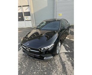 Mercedes-Benz CLA 200 AMG-Line Panorama-Schiebedach 