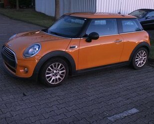 Mini One D KLIMAAUTOMATIK PDC SITZHEIZUNG WINTERREIFEN Gebrauchtwagen