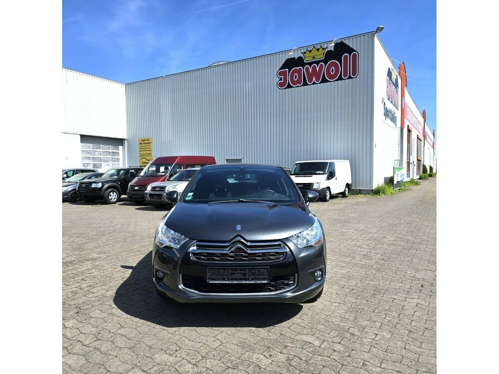 DS 4