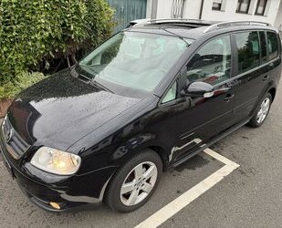 VW Touran 1.6 FSI Highline 7 Sitze SR+WR eGSD DSG ? Gebrauchtwagen