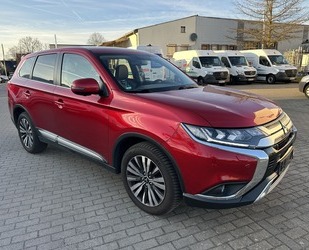 Mitsubishi Outlander SPIRIT+ 7 Sitze 360 CAM Autom. Navi Gebrauchtwagen