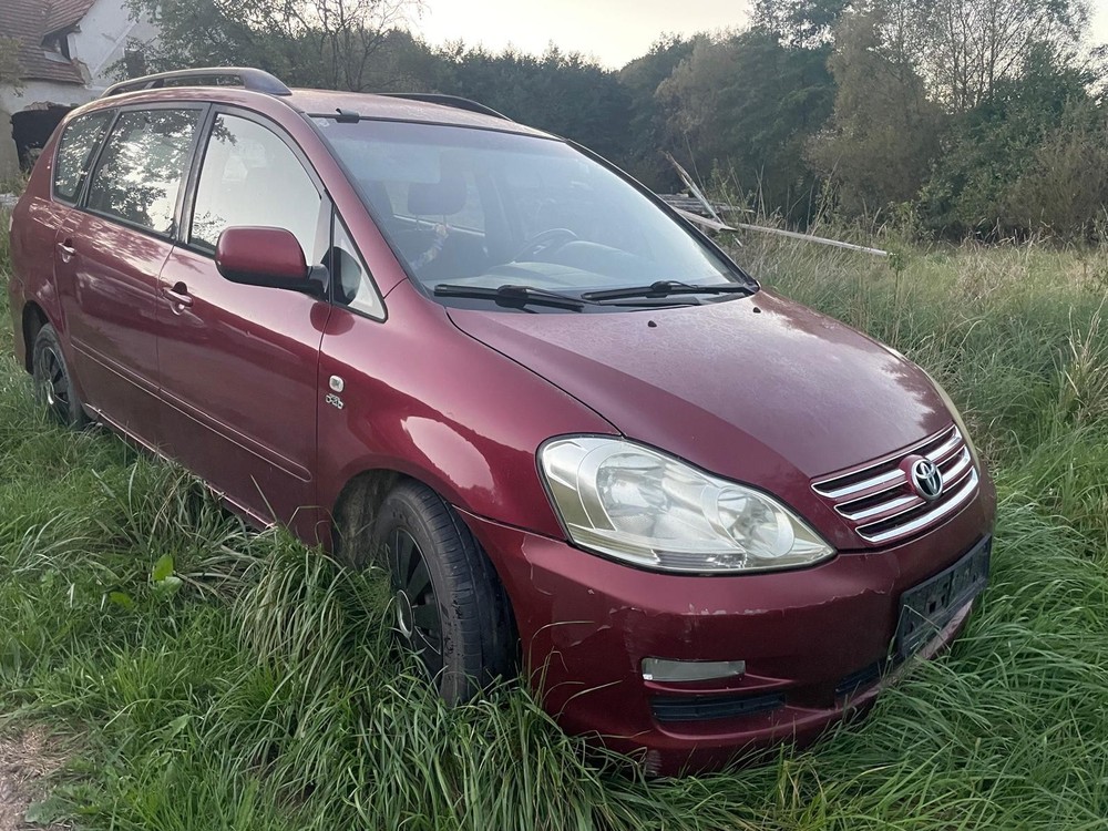 Avensis Verso