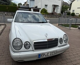 Mercedes-Benz E 200 Gebrauchtwagen