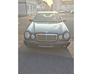 Mercedes-Benz E 200 Gebrauchtwagen