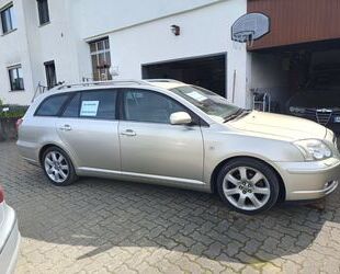 Lincoln Avensis 