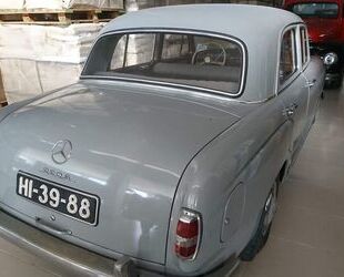 Mercedes-Benz 220S Gebrauchtwagen