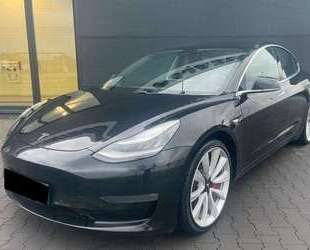 Tesla Model 3 Gebrauchtwagen