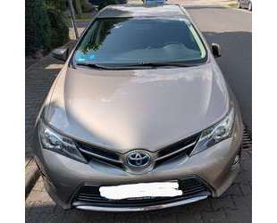 Mercedes-Benz Auris 