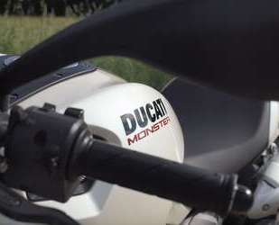 Ducati Monster 696 Gebrauchtwagen