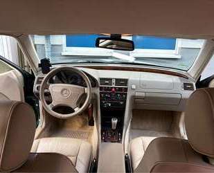 Mercedes-Benz 200 Gebrauchtwagen