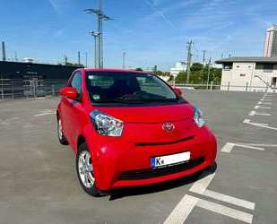 Toyota iQ 