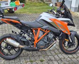 KTM 1290 Super Duke GT 