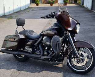 Harley Davidson Street Glide Gebrauchtwagen