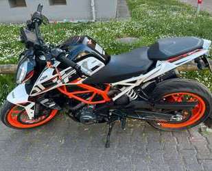 KTM 390 Duke Gebrauchtwagen