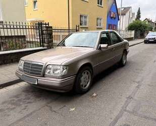 Mercedes-Benz 220 Gebrauchtwagen