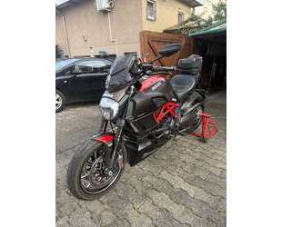 Ducati Diavel Gebrauchtwagen