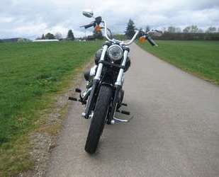 Harley Davidson Dyna Street Bob Gebrauchtwagen