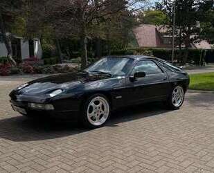 Porsche 928 