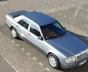 Mercedes-Benz 220 Gebrauchtwagen