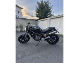 Ducati Monster 696 