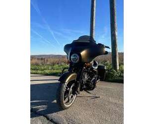 Harley Davidson Street Glide Gebrauchtwagen