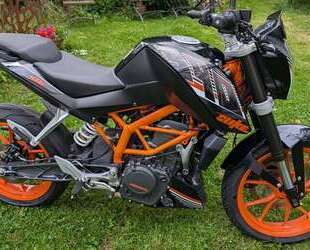 KTM 390 Duke 