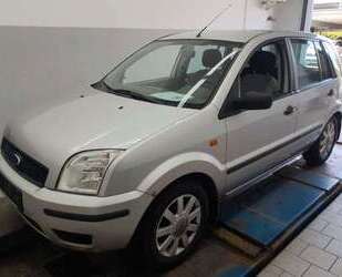 Nissan Fusion 