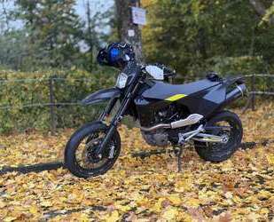 Husqvarna 701 Supermoto Gebrauchtwagen