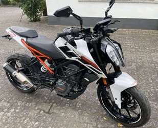 KTM 125 Duke Gebrauchtwagen