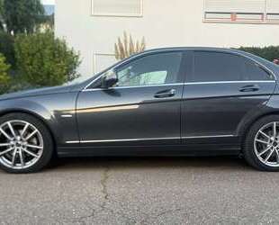 Mercedes-Benz 220 Gebrauchtwagen